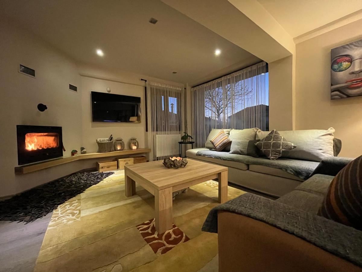 Mountain Home / Center أراخوفا المظهر الخارجي الصورة